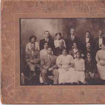 Wilkinson Manley [1844-1921] and family: See WEB LINKS to DOWNLOAD high-resolution image.