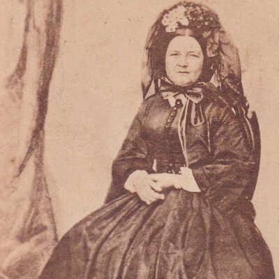 Willis-Nutt Album, Photo 04 - First Lady Mary (Todd) Lincoln
