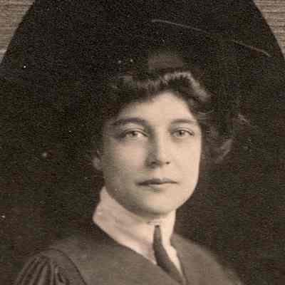 Estella Wallace (Huggins) Schaum [1892-1919], Waynesburg College, Class of 1913