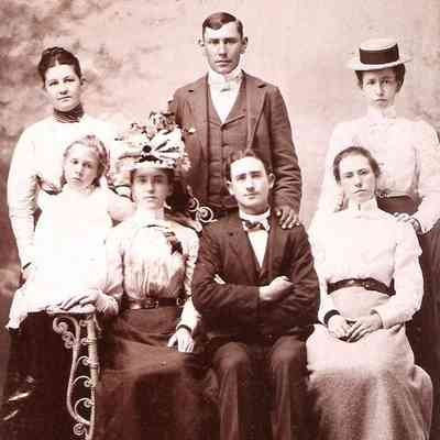 Johnson Album 02, Photo 08 - Unidentified