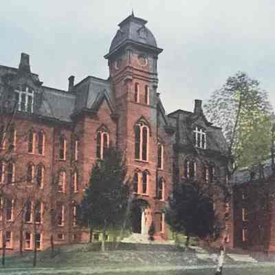 Miller Hall and Hanna Hall on the Waynesburg College campus