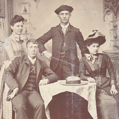 Toothman-Hoult Album, Photo 61