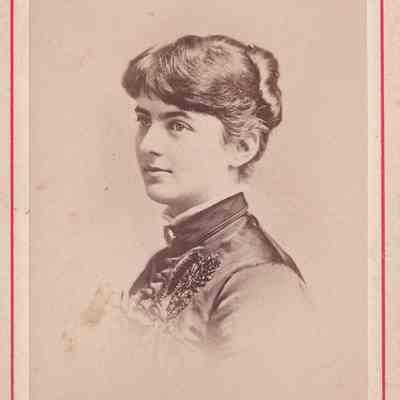 Vance-McFarland Album 04, Photo 03 - First Lady Frances (Folsom) (Cleveland) Preston [1864-1947]