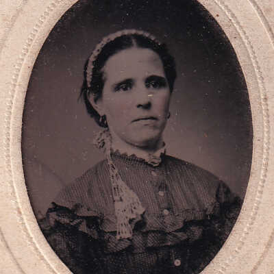 Willis-Nutt Album, Photo 09