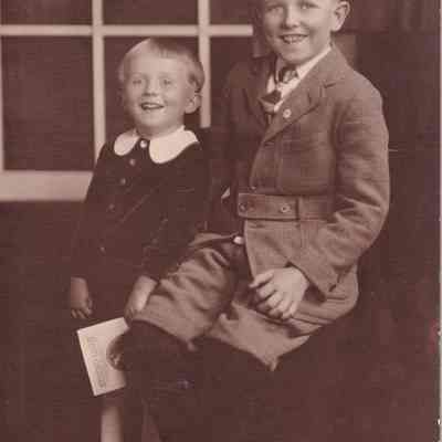 Samuel H. Sproat and Lela Bell (Davis) Sproat family
