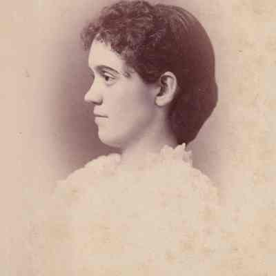 Phelan-Walker Album, Photo 10 - Rachel Emily "Emma" (Rinehart) Lucas [1861-1951]