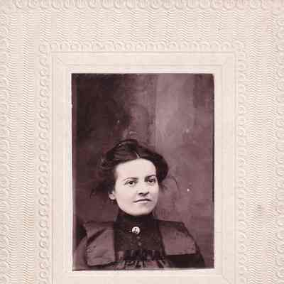 Believed to be Sarah Isaphene (Garrison) Gallatin [1873-1958]: See WEB LINKS to DOWNLOAD high-resolution image.