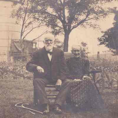 Jonathan Morris Morris [1832-1915] and Charlotte (Rinehart) Morris [1834-1916]