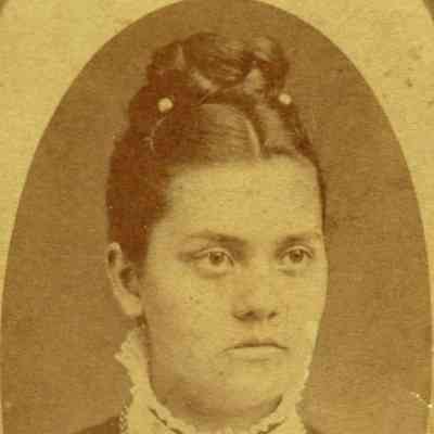 Lucy Jane (McGlumphy) Throckmorton, circa 1880s