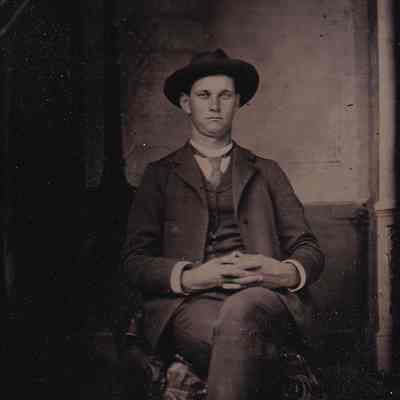 Vance-McFarland Album 03, Photo 04: See WEB LINKS to DOWNLOAD high-resolution image.