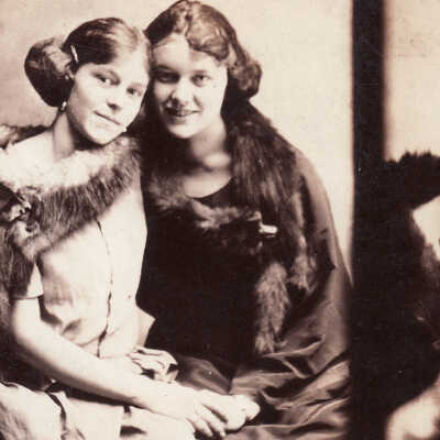 Silvie Olive (Clutter) Swart with her friend Edith Taylor