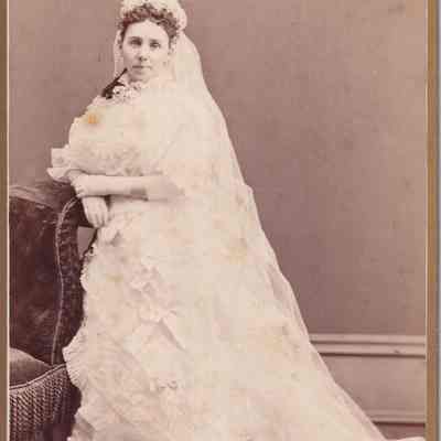 Phelan-Walker Album, Photo 08 - Mary (Phelan) Hogue [1844/45-1934]: See WEB LINKS to DOWNLOAD high-resolution image.