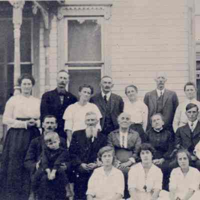 Daniel Smalley and Elizabeth (Dille) Smalley family
