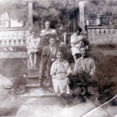 Francis Marion Headlee and Laura (South) Headlee family