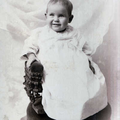 Ammons-Moredock Album 02, Photo 20 - Anna (Moredock) (Hartley) Fuller [1893-1981]