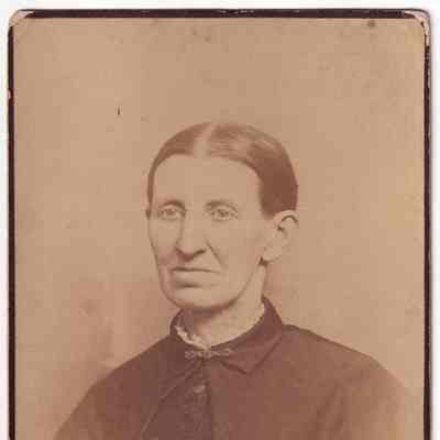 Believed to be Amy (Loughman) Gray [1835-1926]: See WEB LINKS to DOWNLOAD high-resolution image.