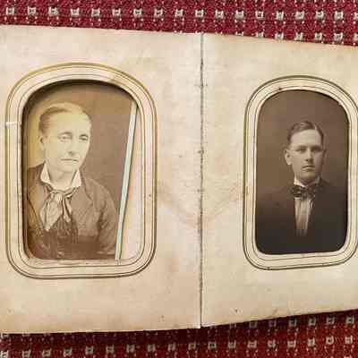 Eleanor (Morris) Linskea Album