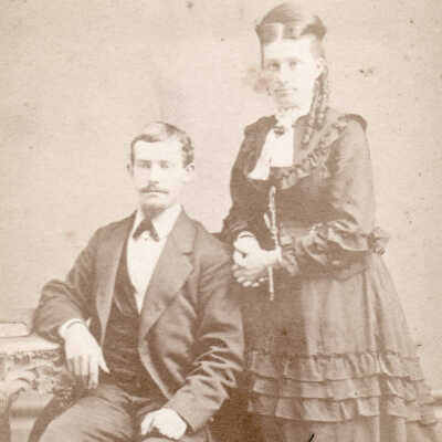 Inghram-Lindsey Album 05, Photo 01 - Unidentified