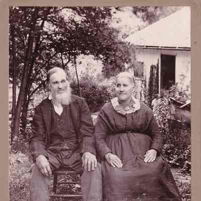 John Long [1825-1900] and his wife, Minerva (Lambert) Long [1828-1906]: See WEB LINKS to DOWNLOAD high-resolution image.