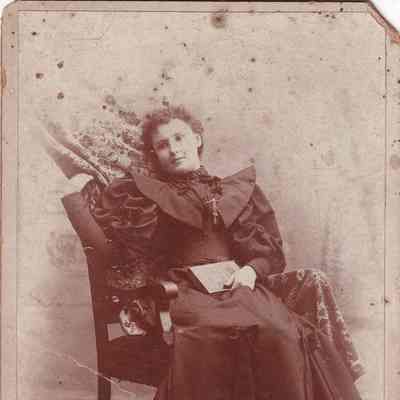 Elizabeth (Conn) Hatfield [1868-1948]: See WEB LINKS to DOWNLOAD high-resolution image.