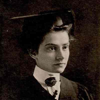 Harriet Gaddis (Luse) Bell [1887-1985], Waynesburg College, Class of 1911