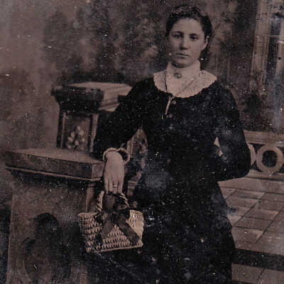Ammons-Moredock Album 01, Photo 23 - Lena (Flenniken) Stilwell [1867-1925]