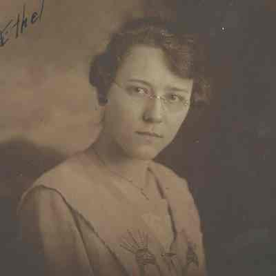 Mertie Ethel (Roberts) Tilton - daughter of John Roberts & Rosa Alice Gregg