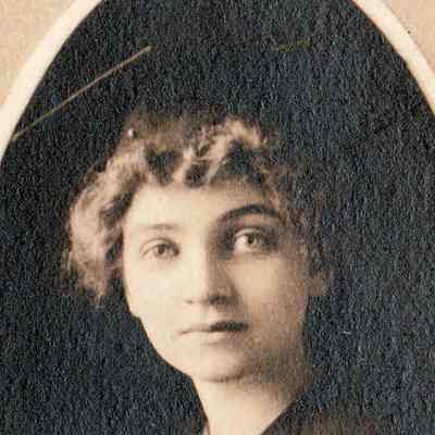 Mary (Dickey) Thompson, Waynesburg College, Class of 1915