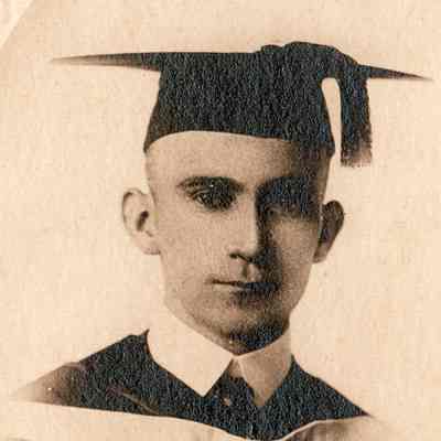 Robert Morris Stephens [1897-1970], Waynesburg College, Class of 1919