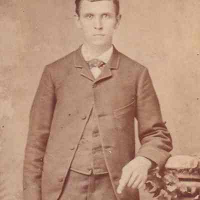 Vance-McFarland Album 02, Photo 16 - James Corbly McFarland [1875-1945]