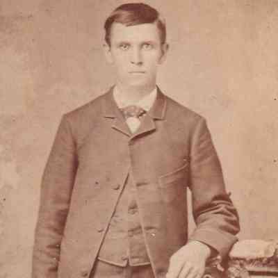 Vance-McFarland Album 02, Photo 16 - James Corbly McFarland [1875-1945]