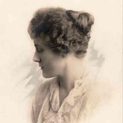 Clare (Hoskinson) Garside - daughter of Robert Luther Hoskinson & Margaret Rozella Smith