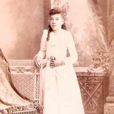 Johnson Album 01, Photo 31 - Unidentified