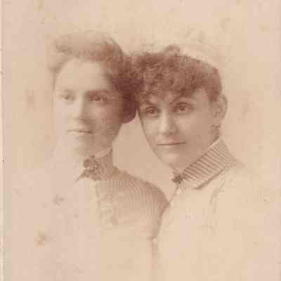 Phelan-Walker Album, Photo 36 - Rebecca Arabelle "Belle" Rinehart [1863-1956] and Unidentified: See WEB LINKS to DOWNLOAD high-resolution image.