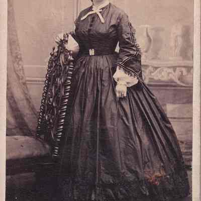 Phelan-Walker Album, Photo 26 - Mary (Phelan) Hogue [1844/45-1934]: See WEB LINKS to DOWNLOAD high-resolution image.