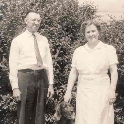 Emmett Foster Cary [1893-1980] and his wife, Dorothy Simpson (Minor) Cary [1894-1969]