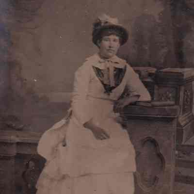 Willis-Nutt Album, Photo 11 - Mary Louise (Mt. Joy) Jacobs [1866-1926]