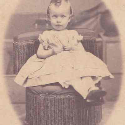 Eleanor (Morris) Linskea Album, Photo 16