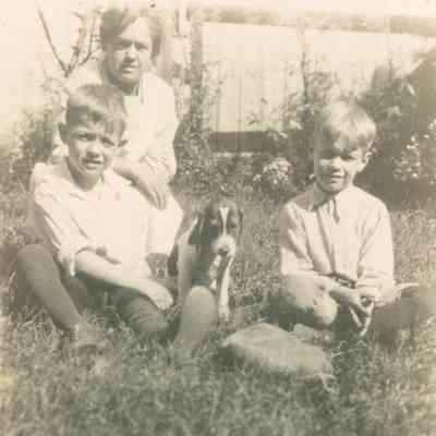 Ethel Lynn (Barb) Donham with [Left-Right] Harmon Miller Barb and Leslie Haney