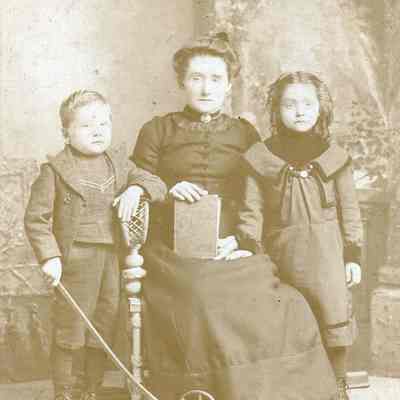 Roach family