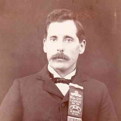 Stephens Album, Photo 05 - Independent Order of Odd Fellows