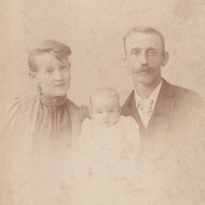 Ammons-Moredock Album 02, Photo 17 - Daniel Moredock [1862-1949] and Nora Harriet (Goslin) (Moredock) Sharpnack [1874-1967] with George Clinton Moredock [1893-1967]