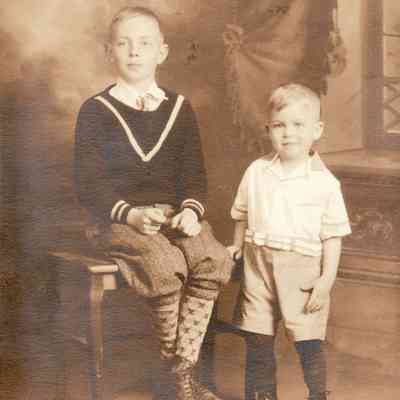 Fred Leroy Smith and Billy Harry Smith - sons of John Freeman Smith & Cora Edith Jacobs