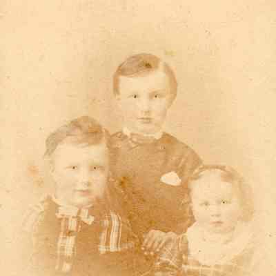 Inghram-Lindsey Album 02, Photo 27 - Believed to be the eldest three children of Rev. William Smith VanCleve