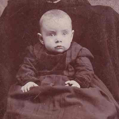 Vance-McFarland Album 01, Photo 21 - Garnet McFarland [1890-1928]