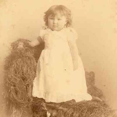 Leona Patterson [1889-1896]