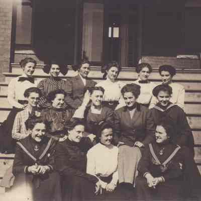 Waynesburg College Scrapbook, Photo 11 - Walton Hall dormitory residents, Waynesburg College, 1911