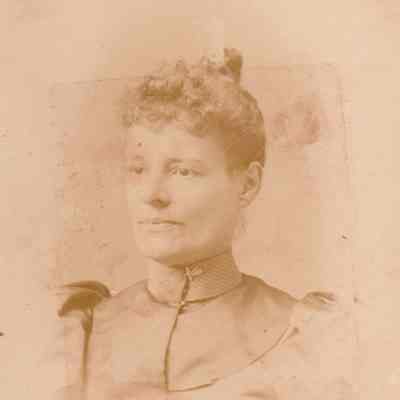 Minnie (White) Gwynne [1854-1923]