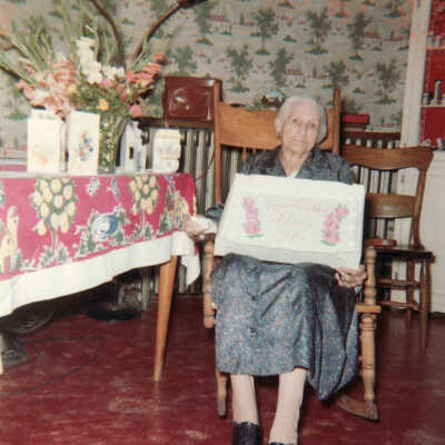 Abigail "Muddy" (Kiger) Toothman [1870-1964] on her 90th birthday