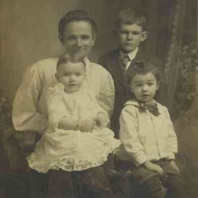 Margaret (Bowler) Adamson with her children